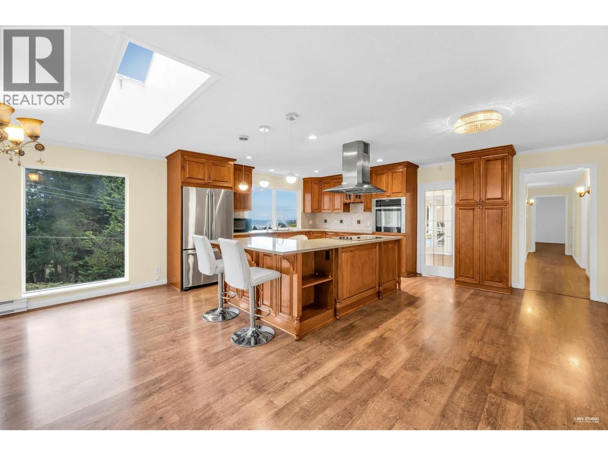 675 ST. ANDREWS ROAD - Photo 12