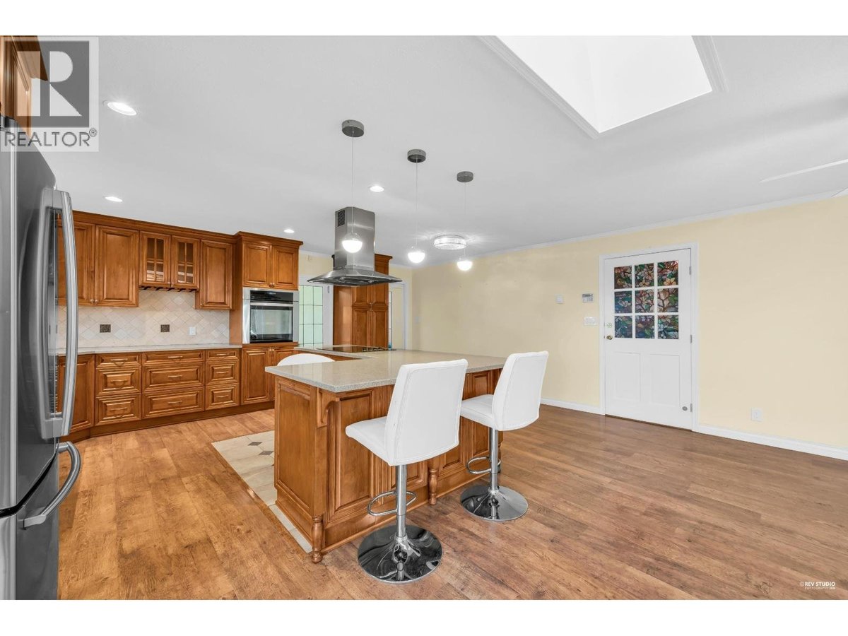 675 ST. ANDREWS ROAD - Photo 13