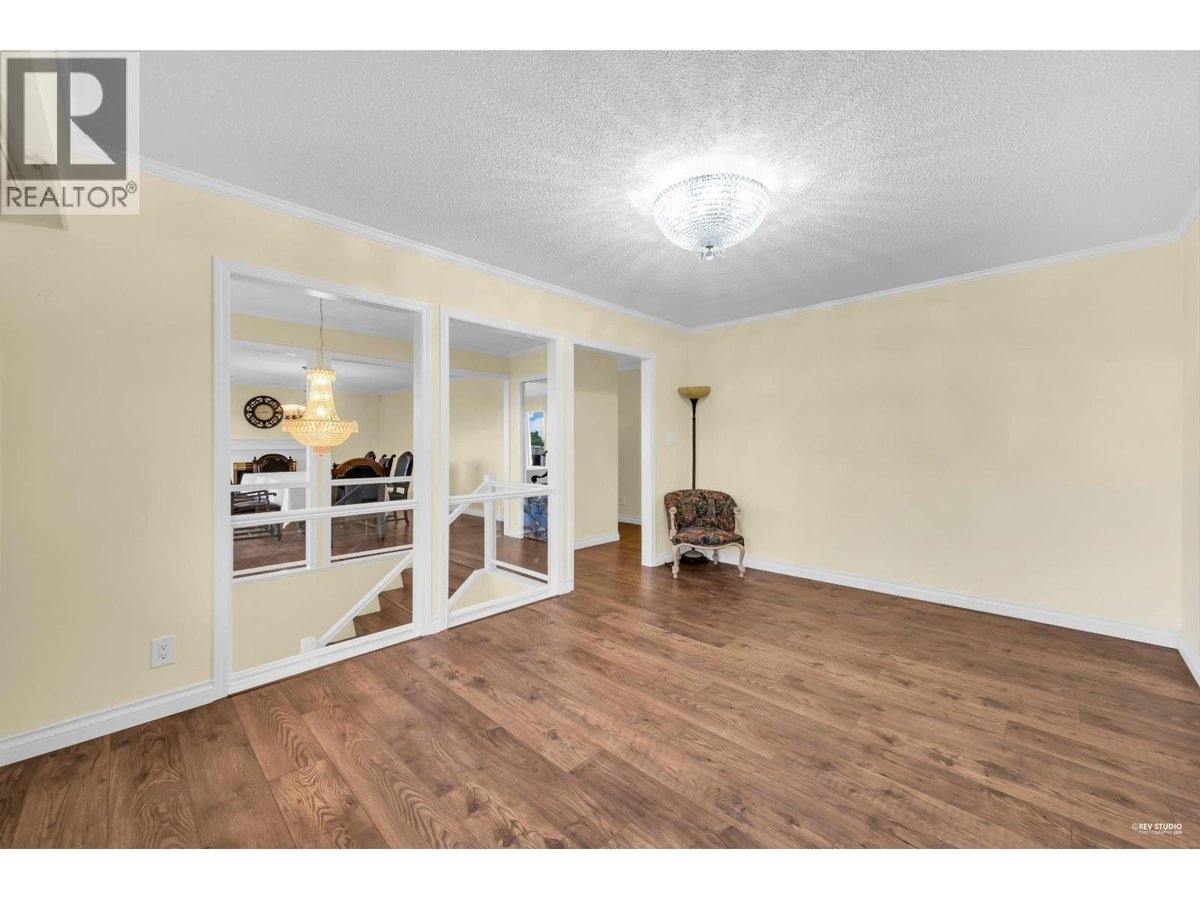 675 ST. ANDREWS ROAD - Photo 14