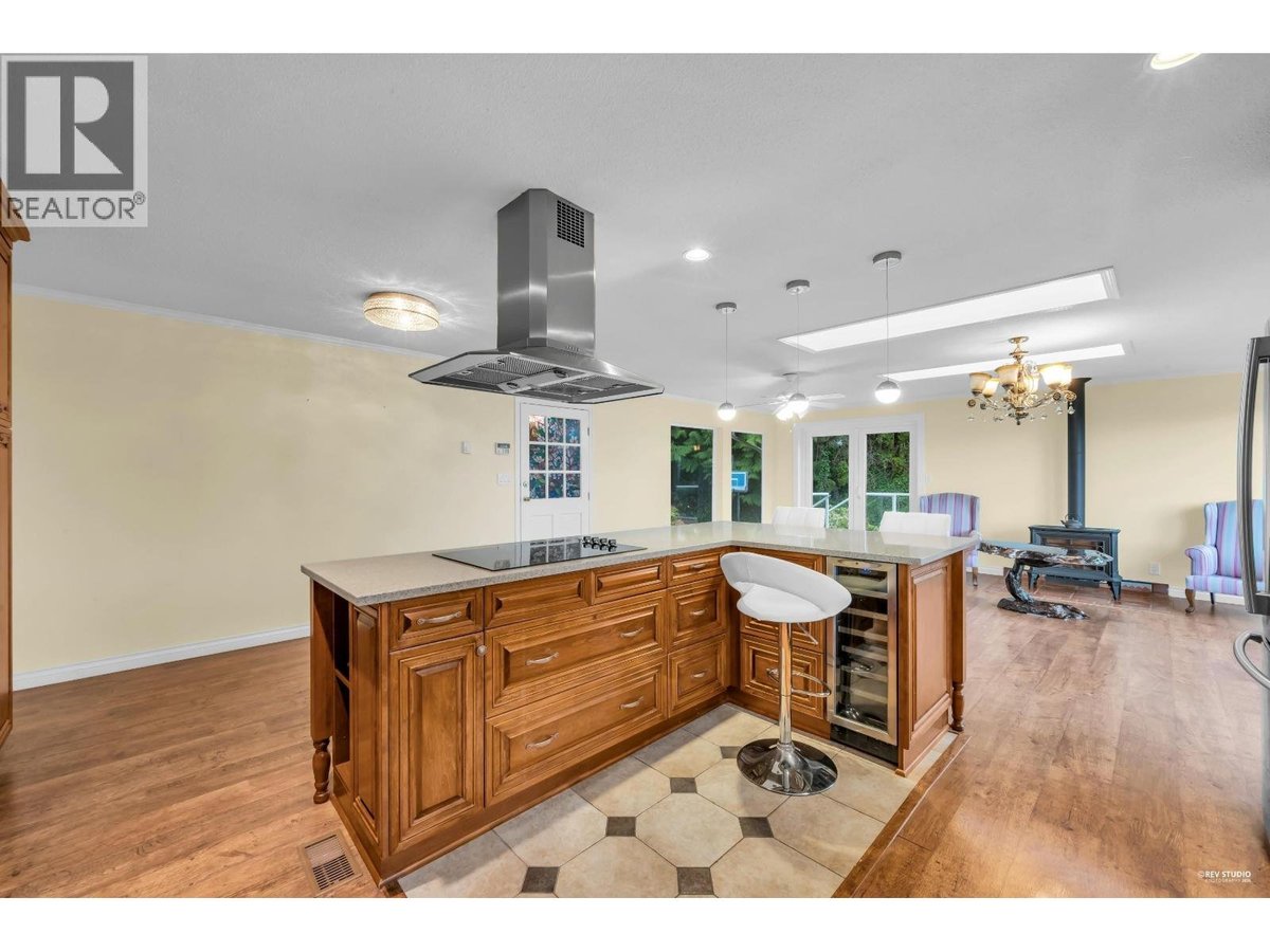675 ST. ANDREWS ROAD - Photo 15