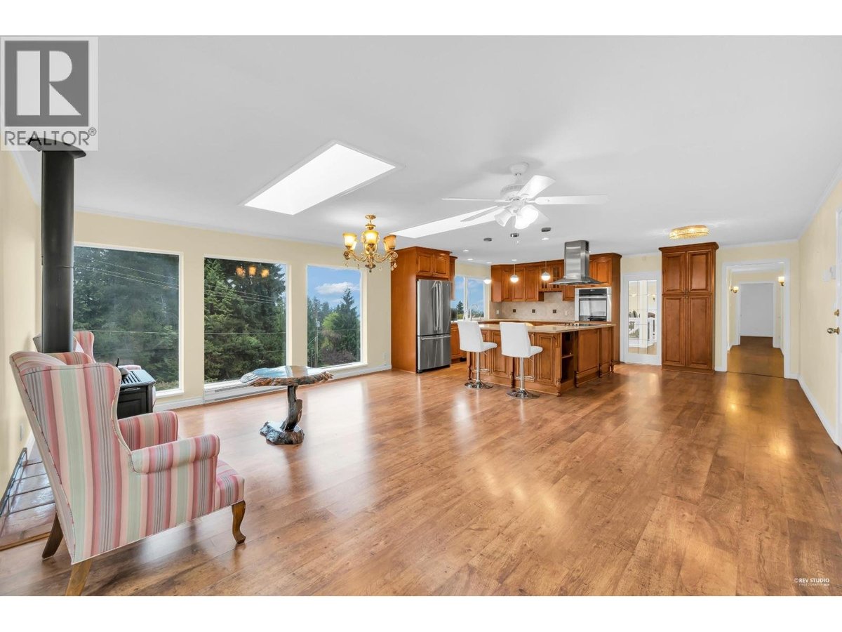 675 ST. ANDREWS ROAD - Photo 20