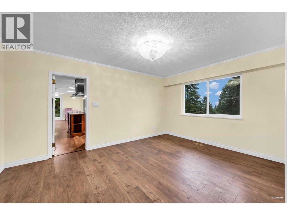 675 ST. ANDREWS ROAD - Photo 22