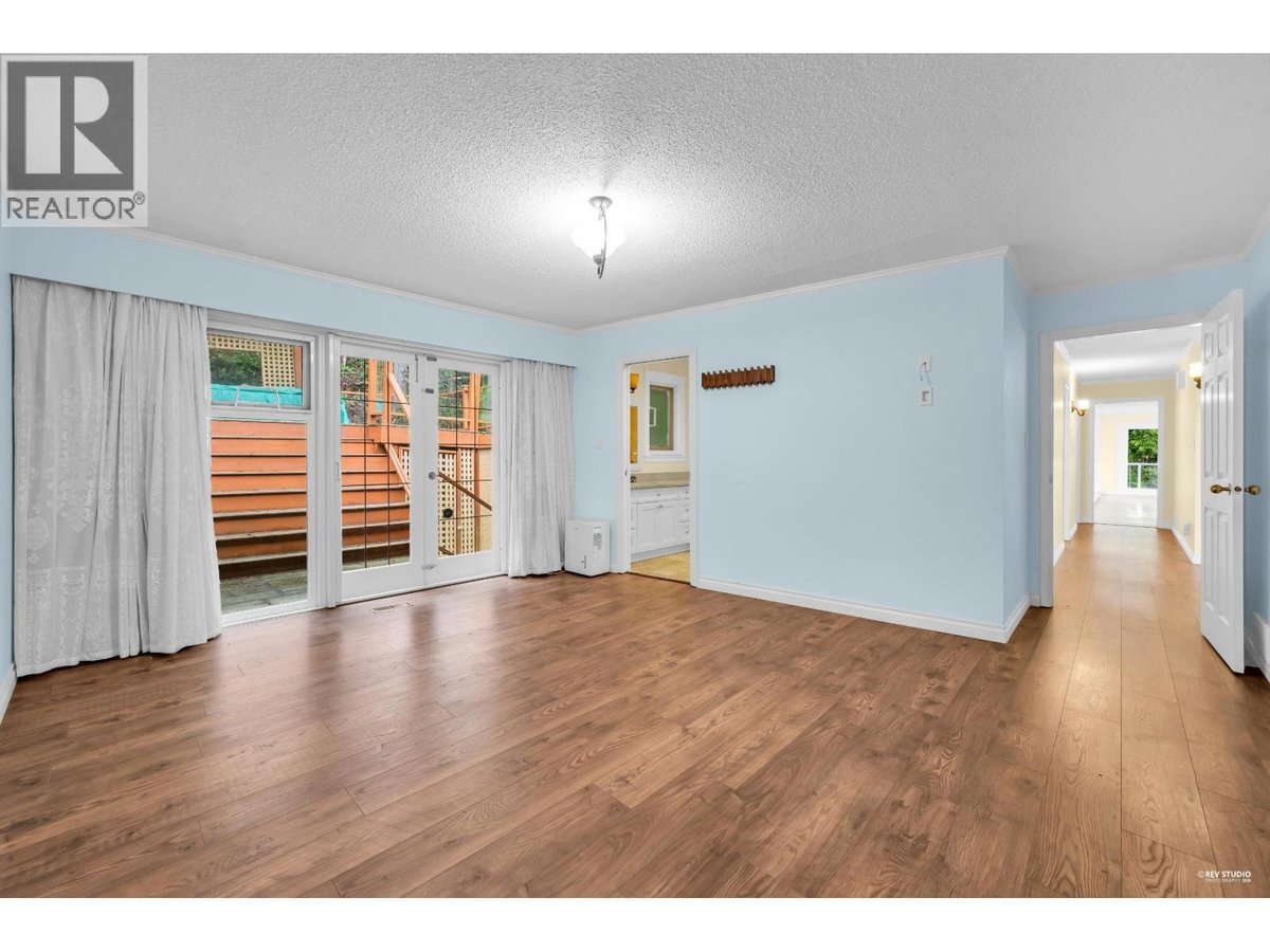675 ST. ANDREWS ROAD - Photo 26