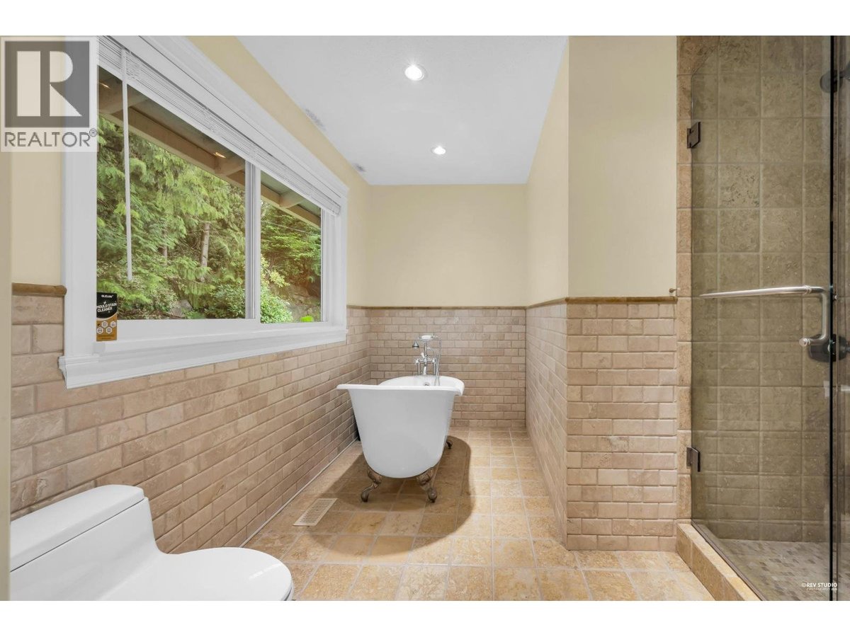 675 ST. ANDREWS ROAD - Photo 29