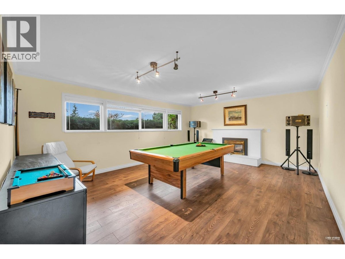 675 ST. ANDREWS ROAD - Photo 32