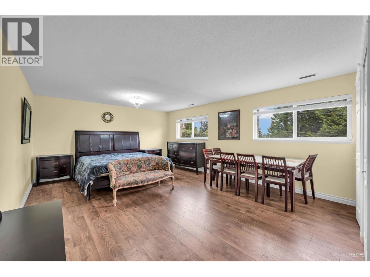 675 ST. ANDREWS ROAD - Photo 33