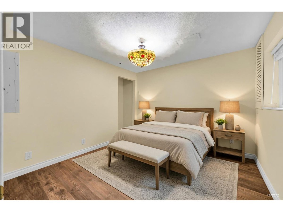 675 ST. ANDREWS ROAD - Photo 38