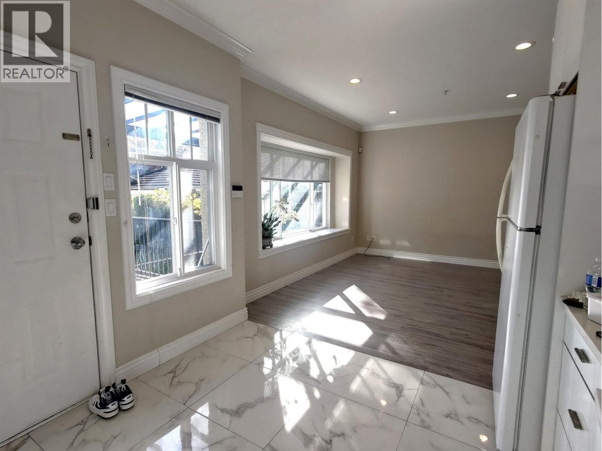 MF 8006 CARTIER STREET - Photo 1