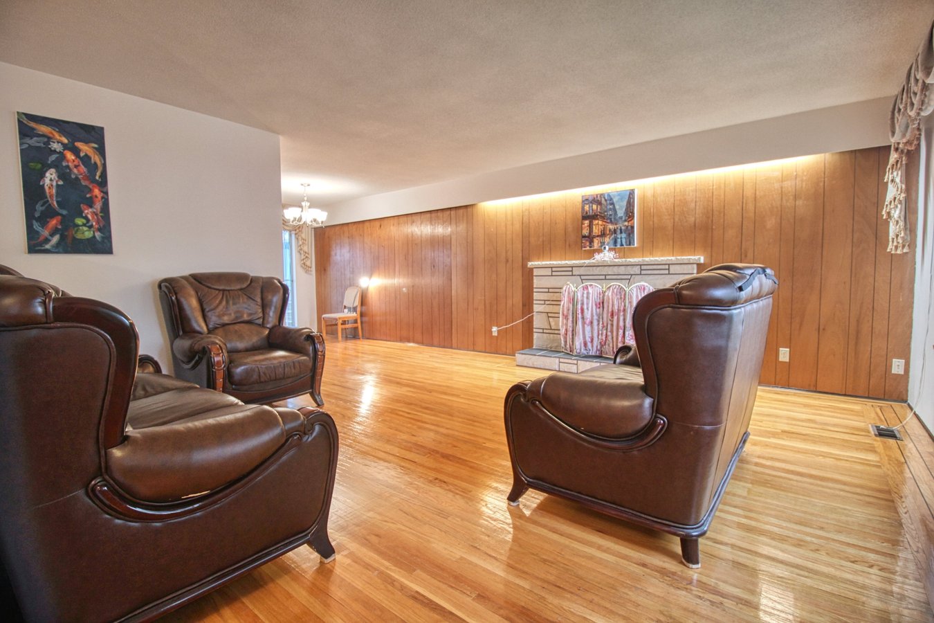 904 East 52nd Avenue - Photo 1