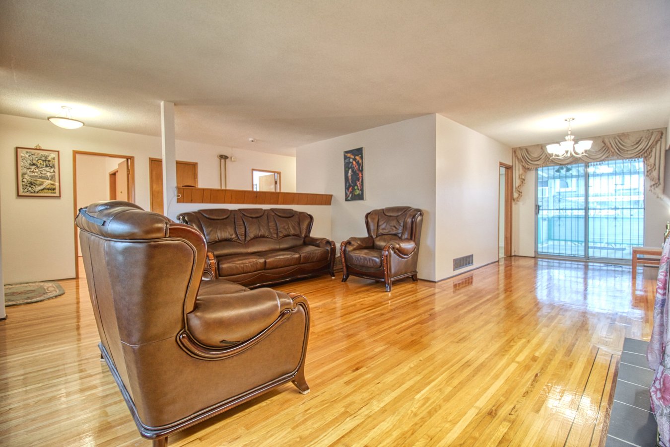 904 East 52nd Avenue - Photo 4