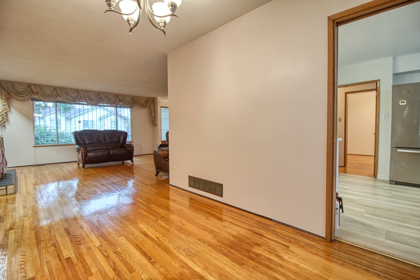 904 East 52nd Avenue - Photo 5