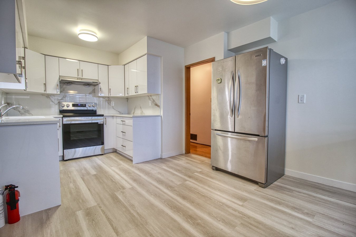 904 East 52nd Avenue - Photo 6