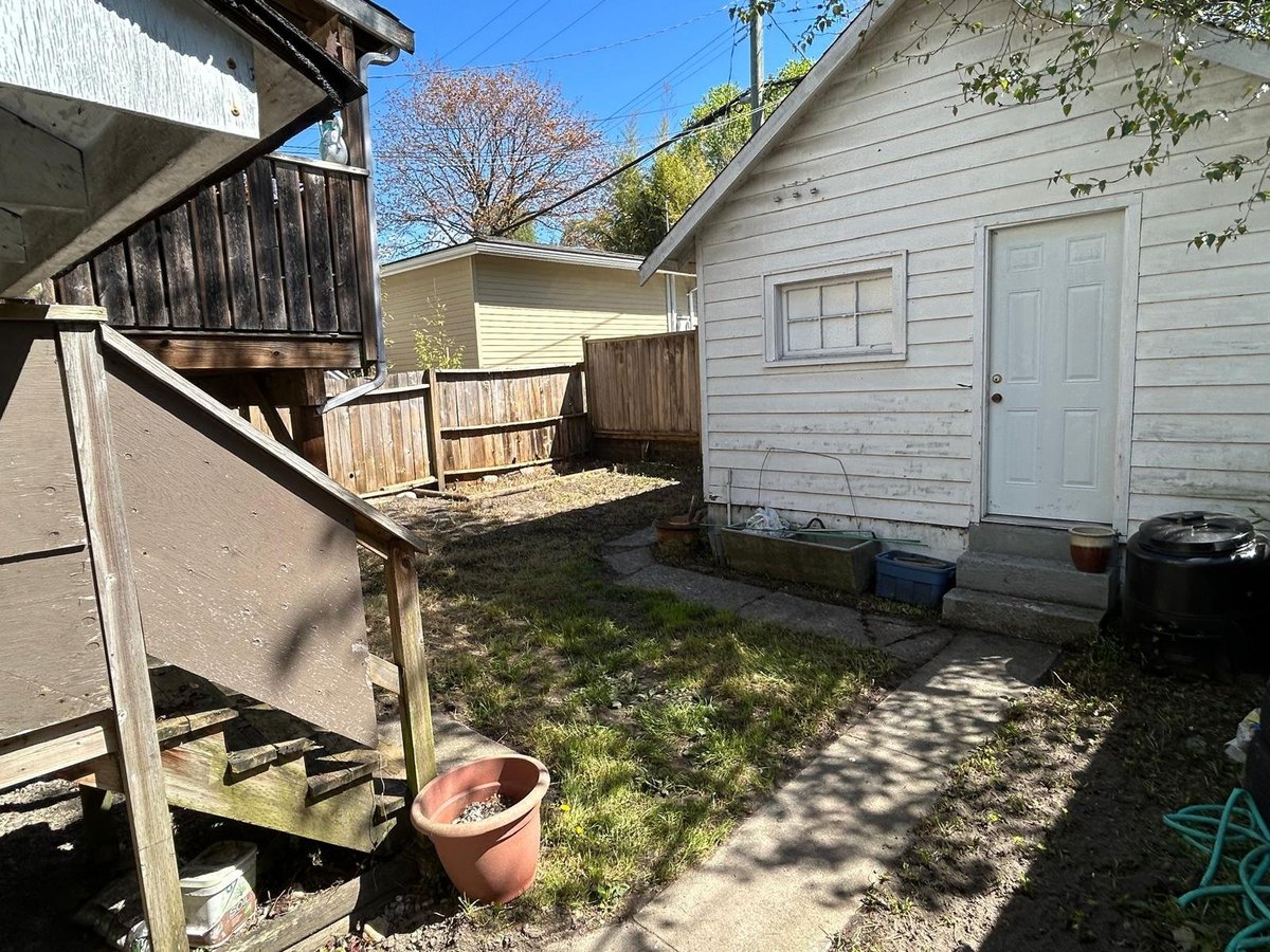 1328 Maple Street - Photo 14
