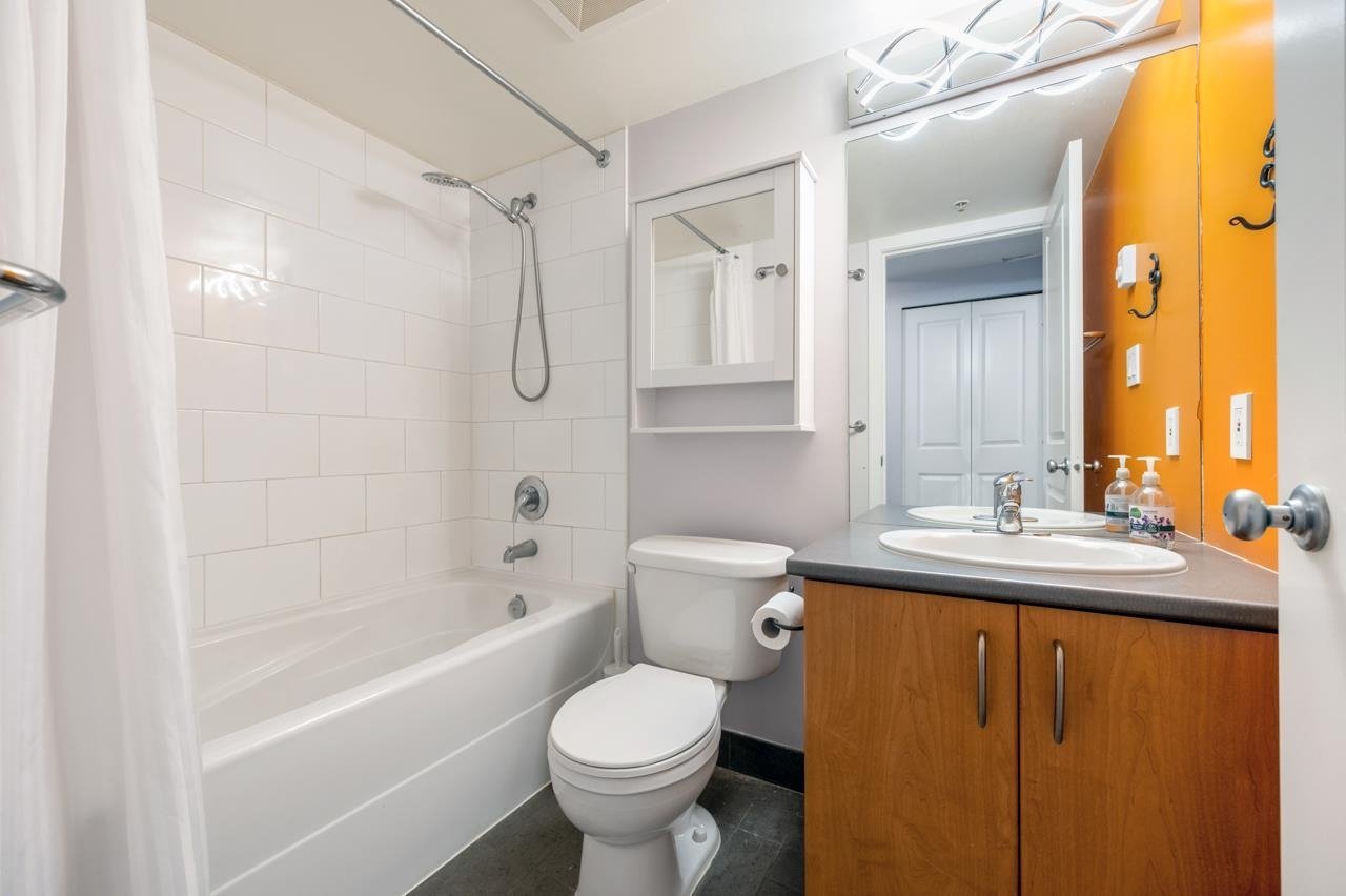 1295 Richards Street - Photo 6