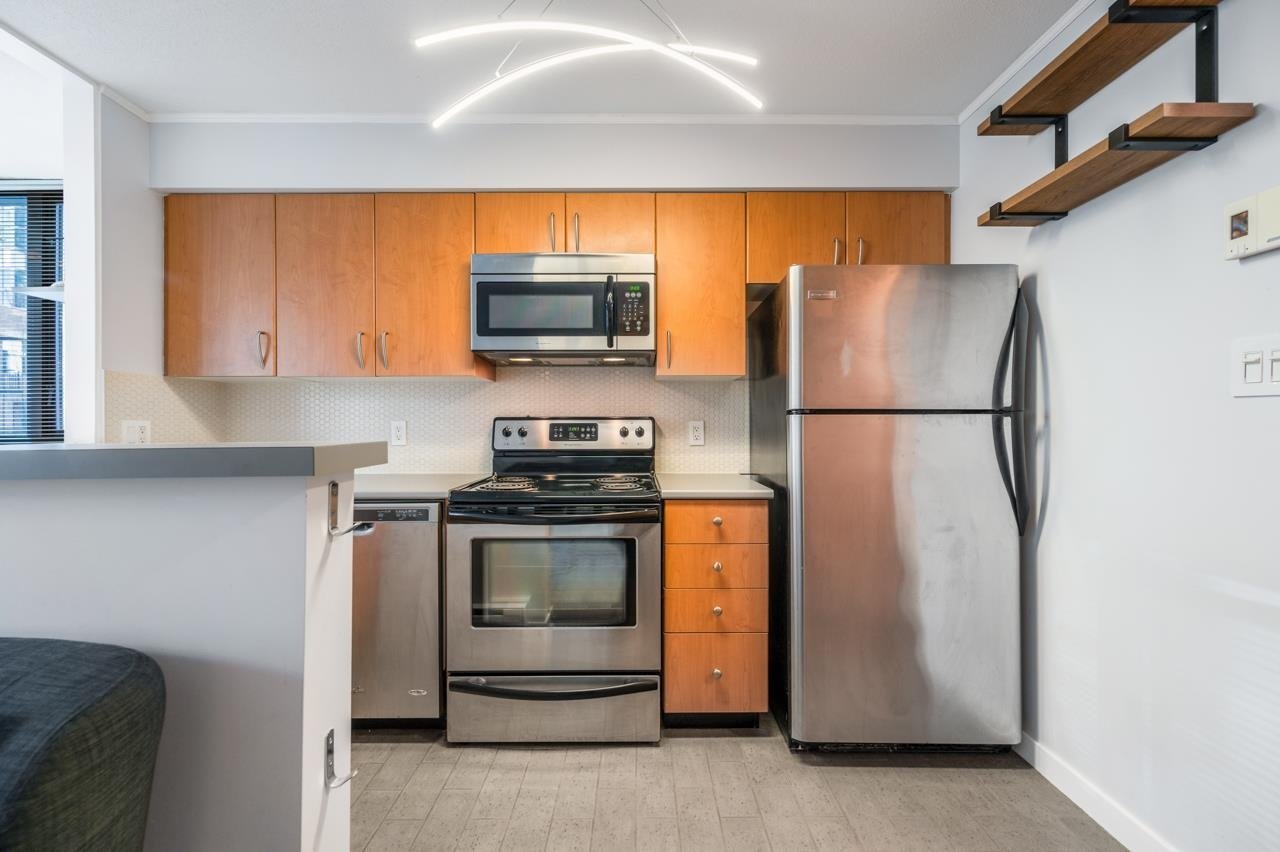 1295 Richards Street - Photo 8