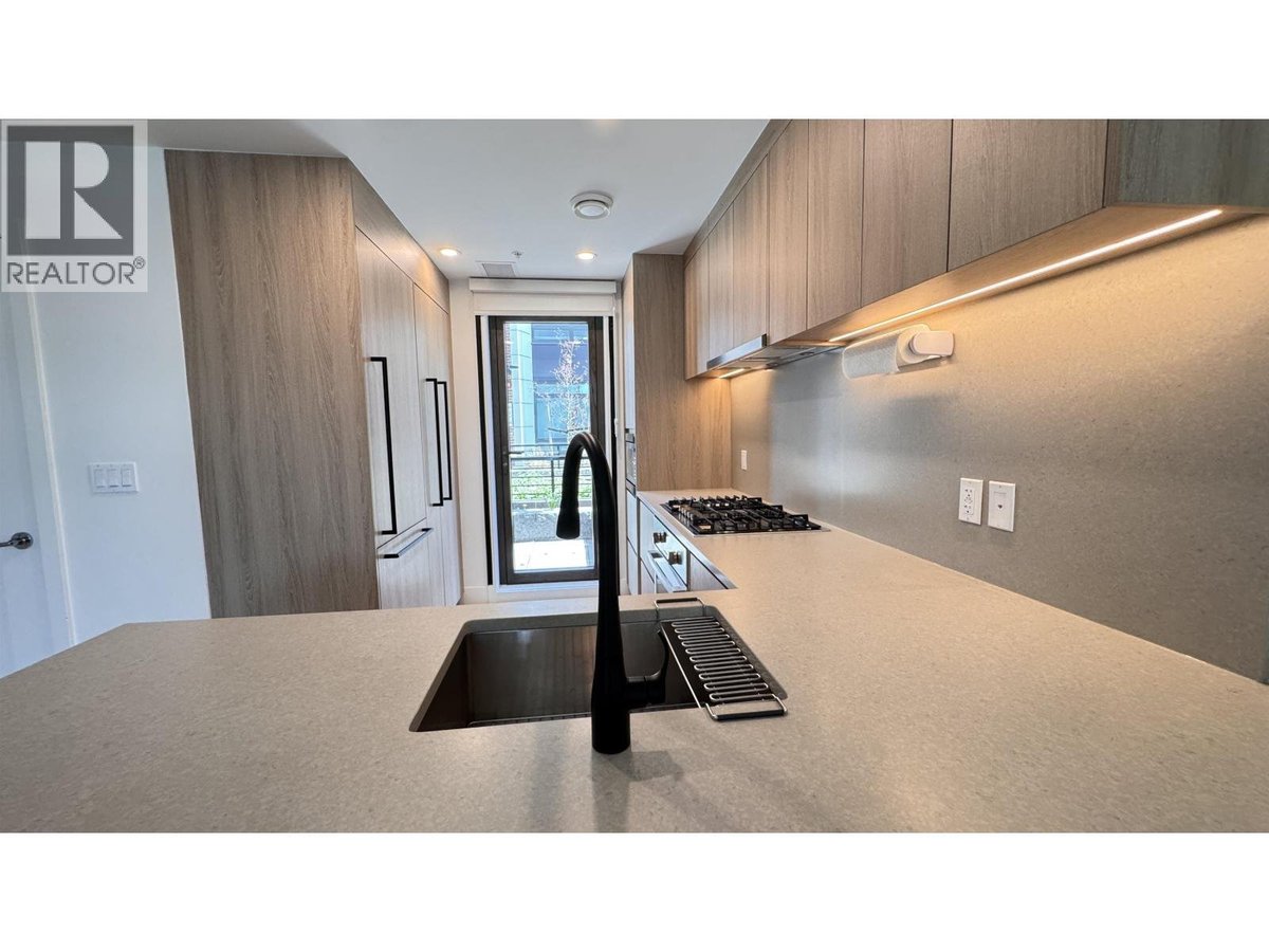 6258 OAK STREET - Photo 2