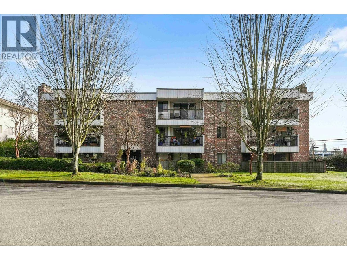 8770 Laurel Street - Photo 1