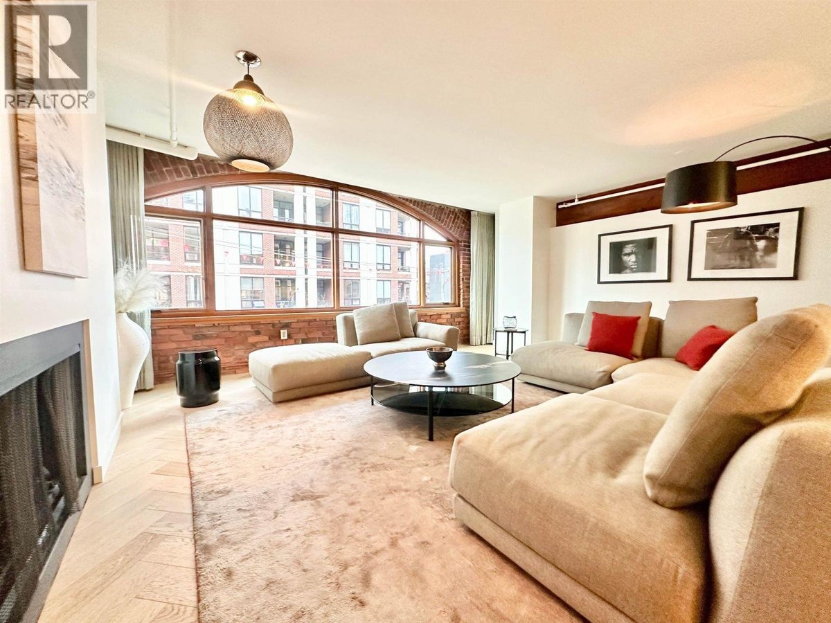 5-4 550 BEATTY STREET - Photo 3