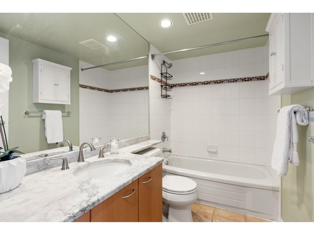 1331 Alberni Street - Photo 7