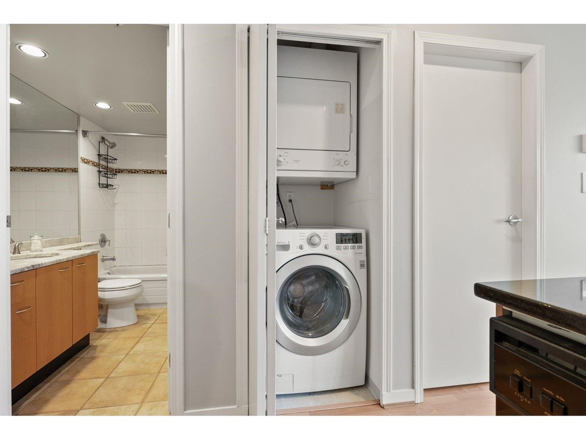 1331 Alberni Street - Photo 9