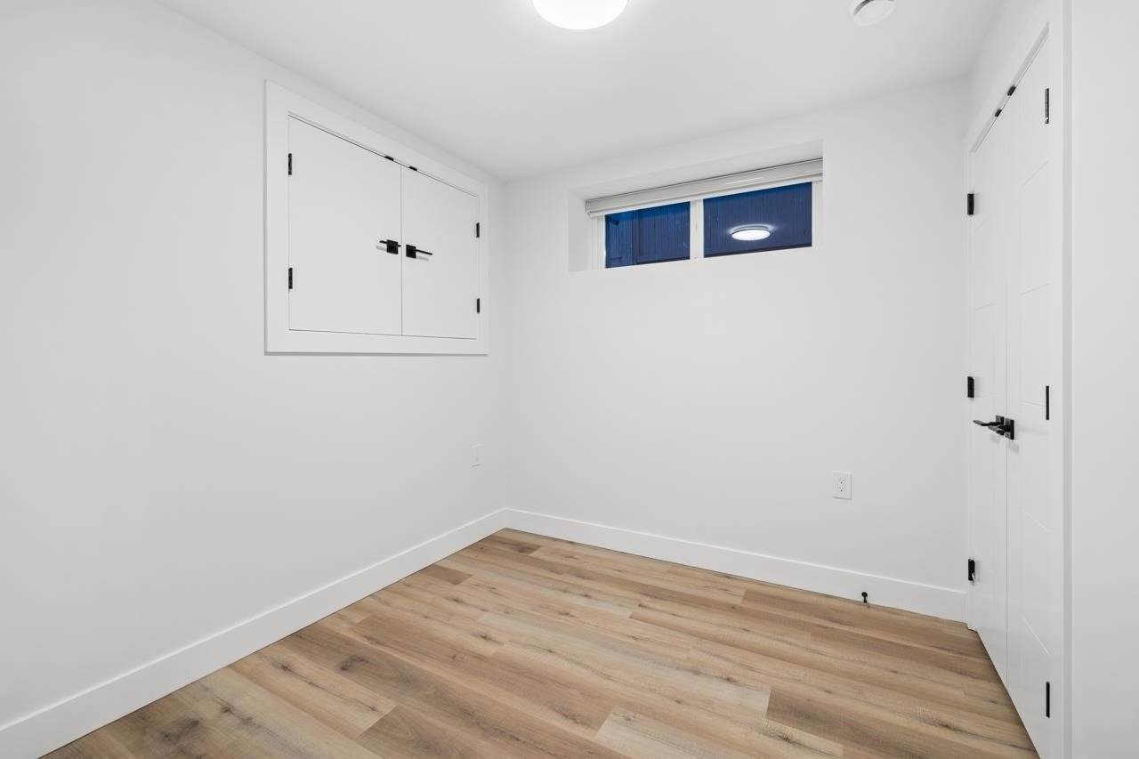 1412 East 54th Avenue - Photo 6