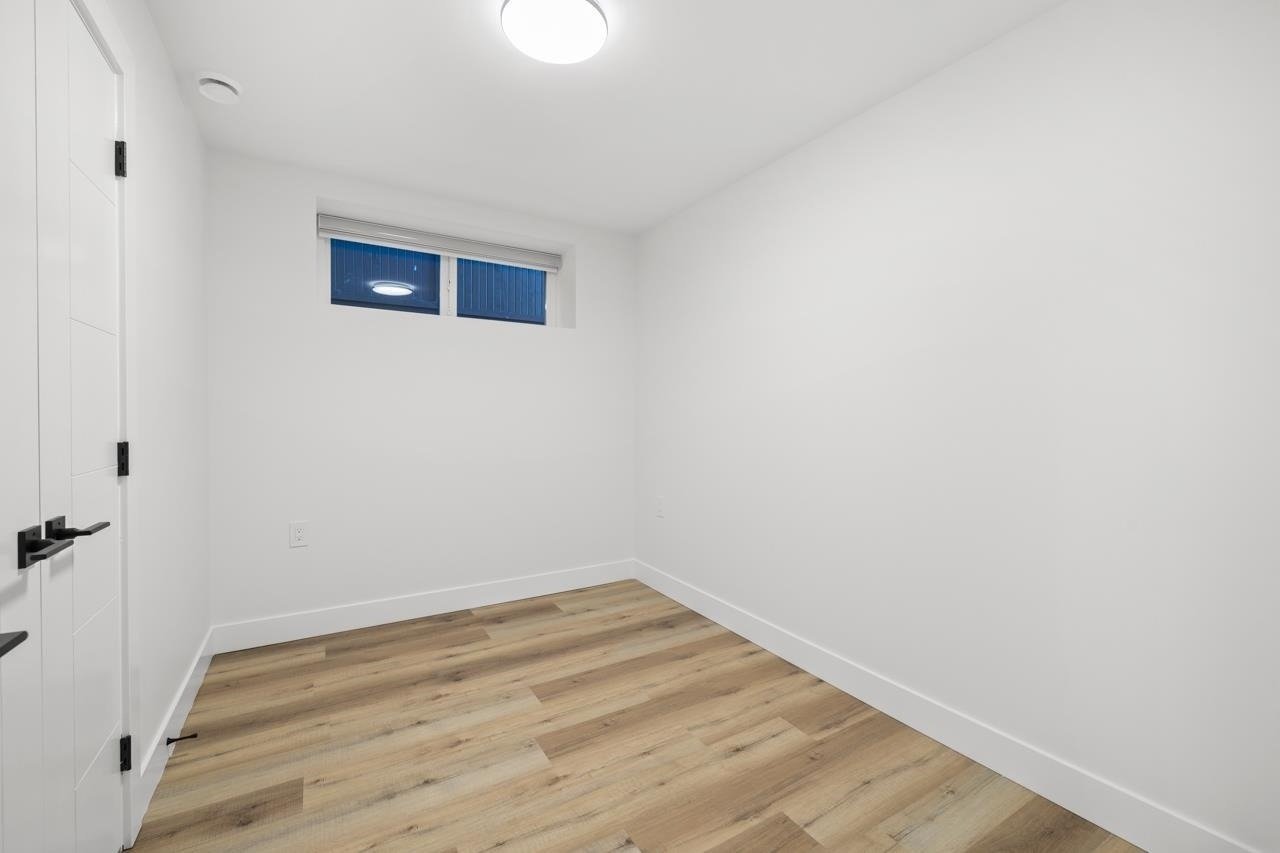 1412 East 54th Avenue - Photo 5