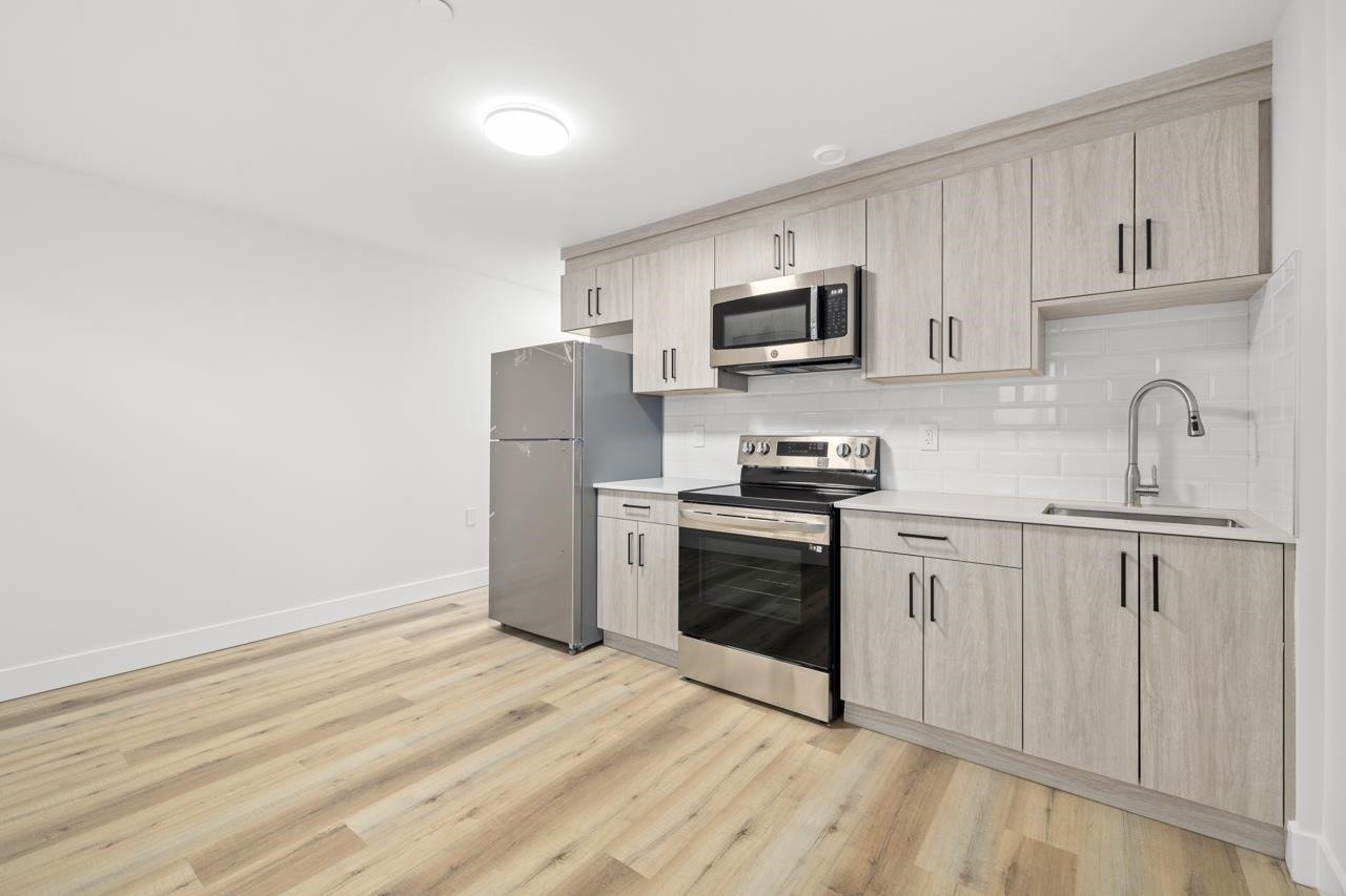 1412 East 54th Avenue - Photo 2