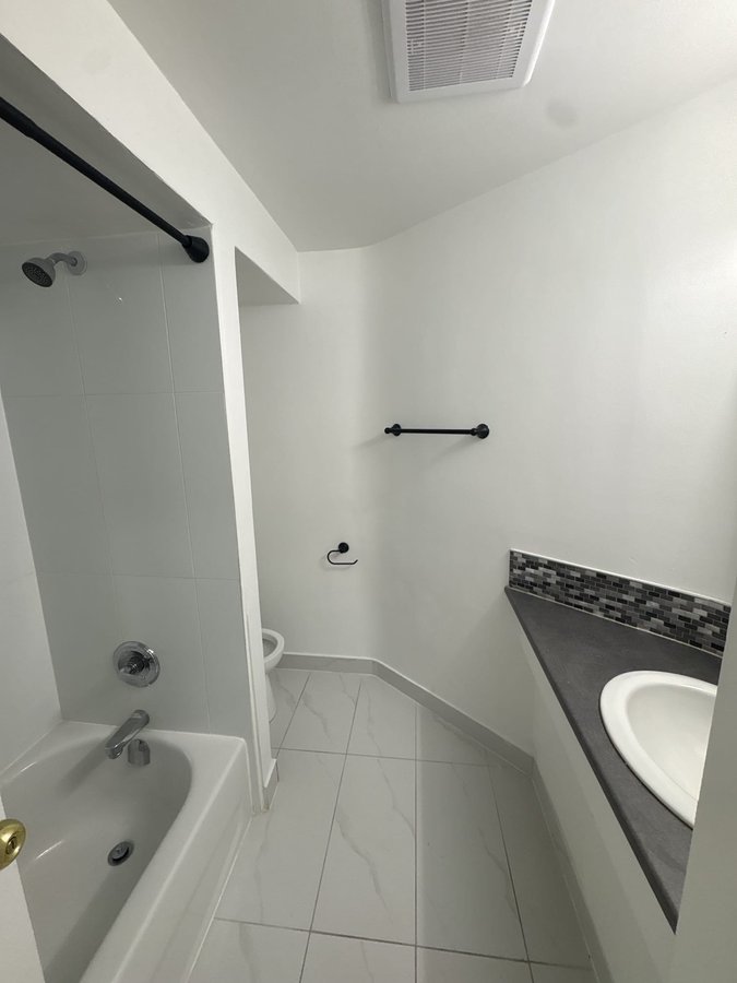 1689 Graveley Street - Photo 5