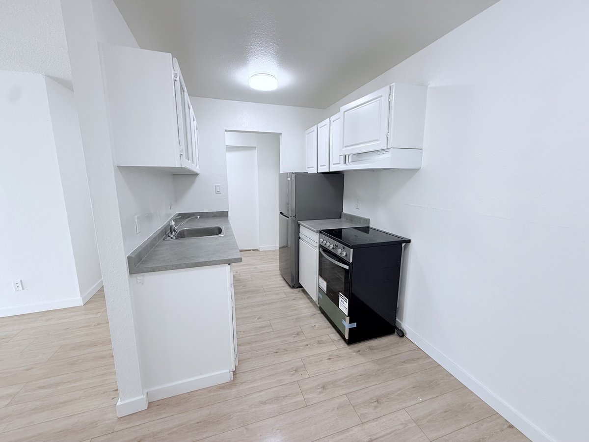 2121 Wall Street - Photo 6