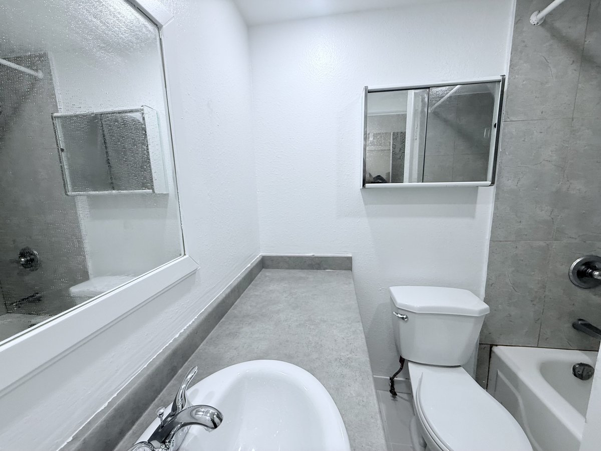 2121 Wall Street - Photo 7
