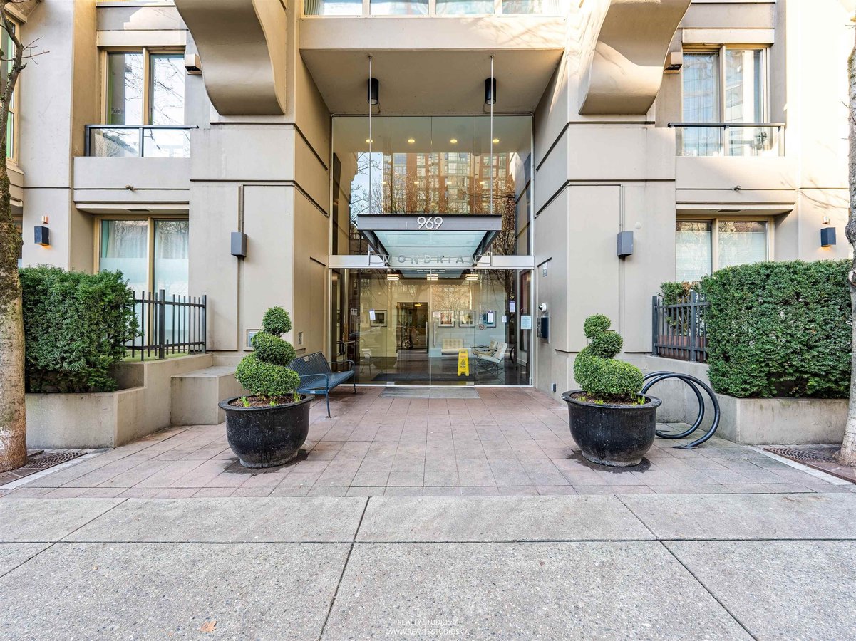 969 Richards Street - Photo 15