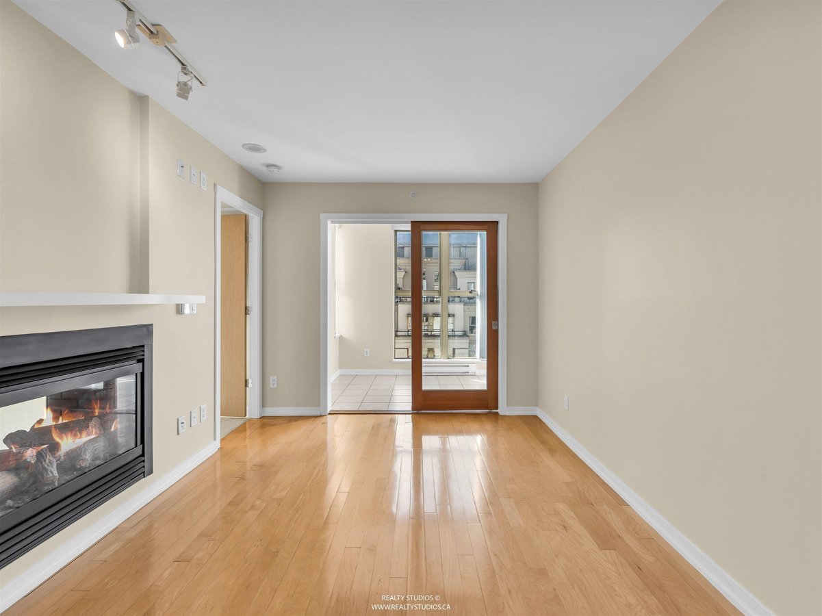 969 Richards Street - Photo 3