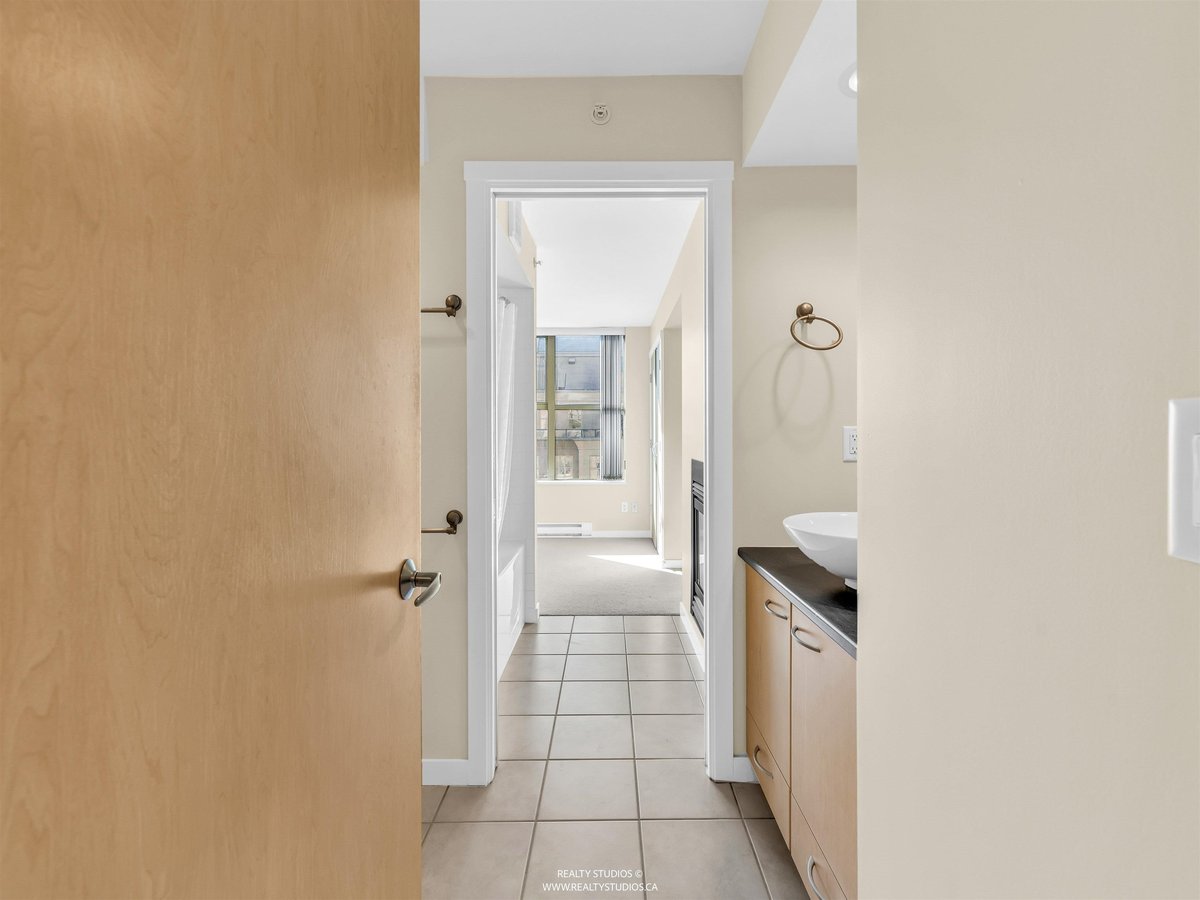 969 Richards Street - Photo 5