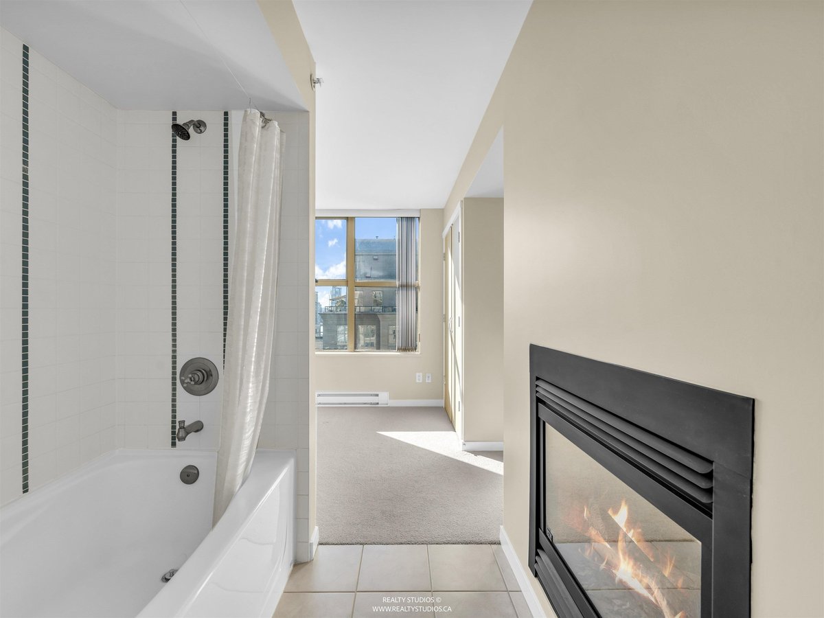 969 Richards Street - Photo 6