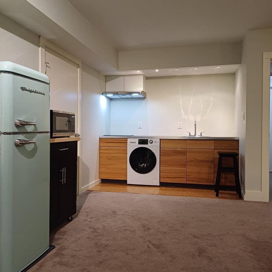 2257 Kings Avenue - Photo 2
