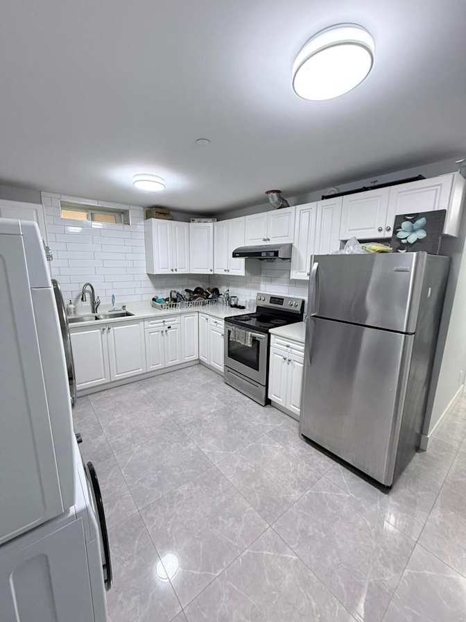 East 13th Avenue - Photo 2