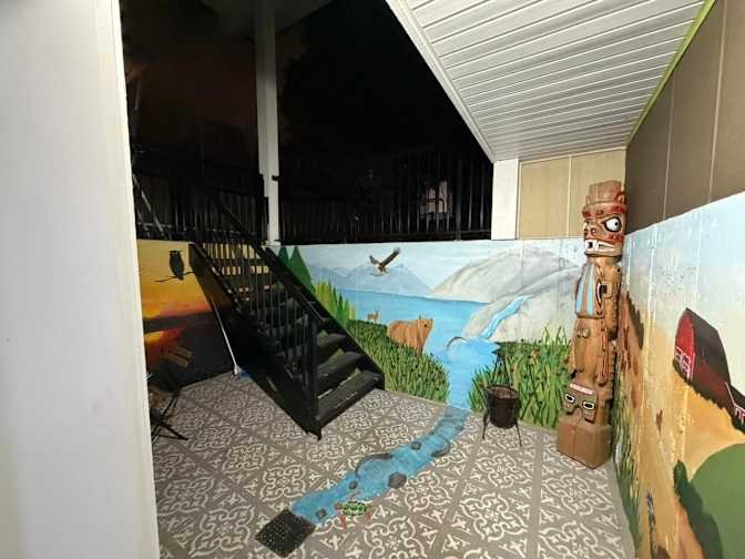 East 13th Avenue - Photo 4