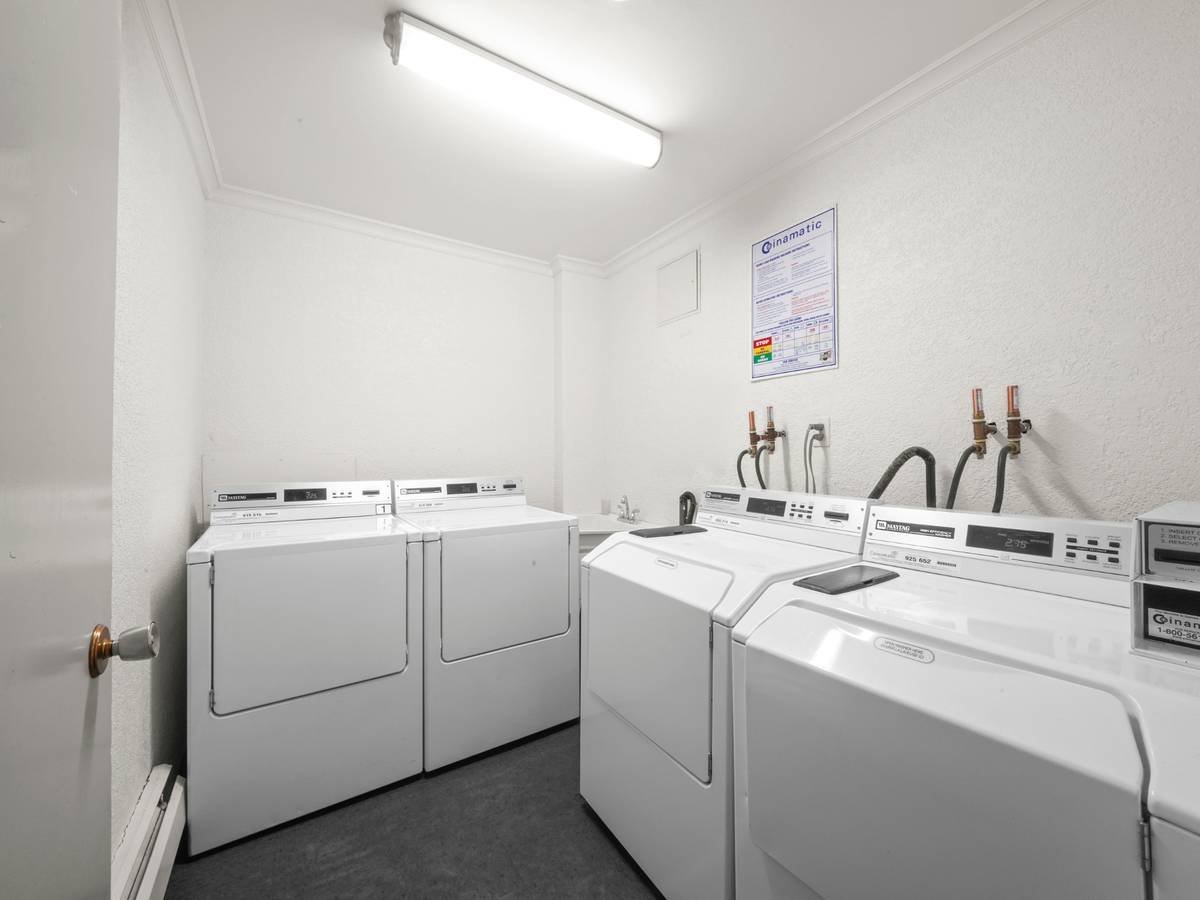 1617 Graveley Street - Photo 14