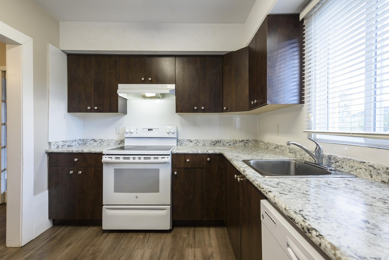 4525 Knight Street - Photo 6