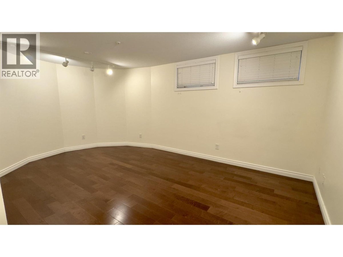 7188 BEECHWOOD STREET - Photo 9
