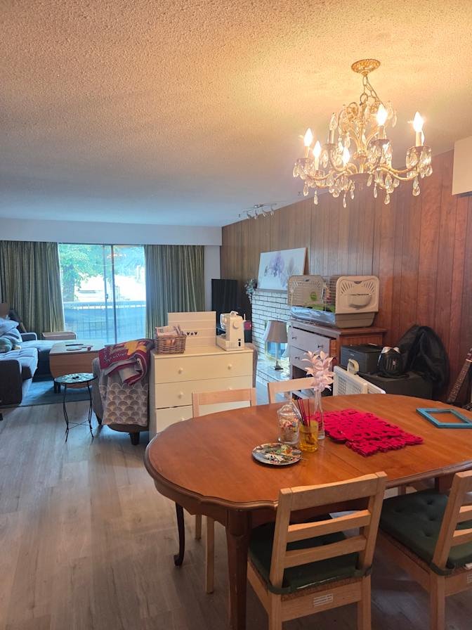 East 8th Avenue - Photo 14