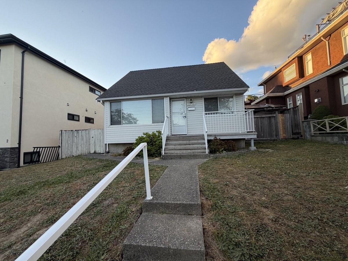 2193 Bonaccord Drive - Photo 1