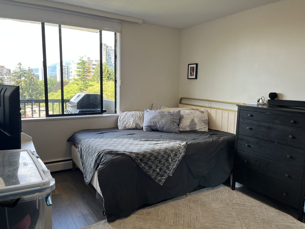 1460 Barclay Street - Photo 15