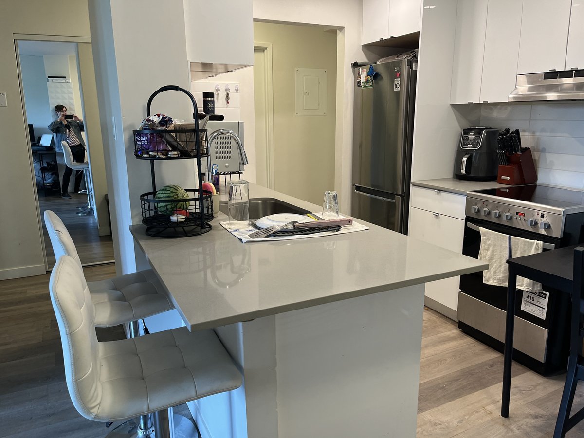 1460 Barclay Street - Photo 18