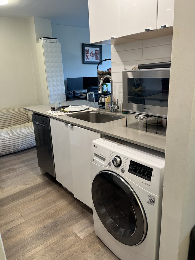 1460 Barclay Street - Photo 11