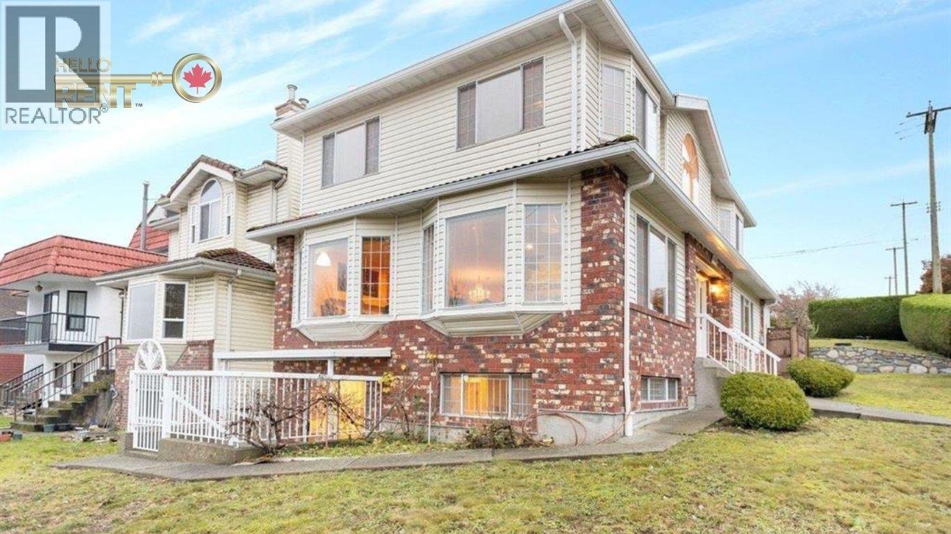 3288 E 5TH AVENUE - Photo 2