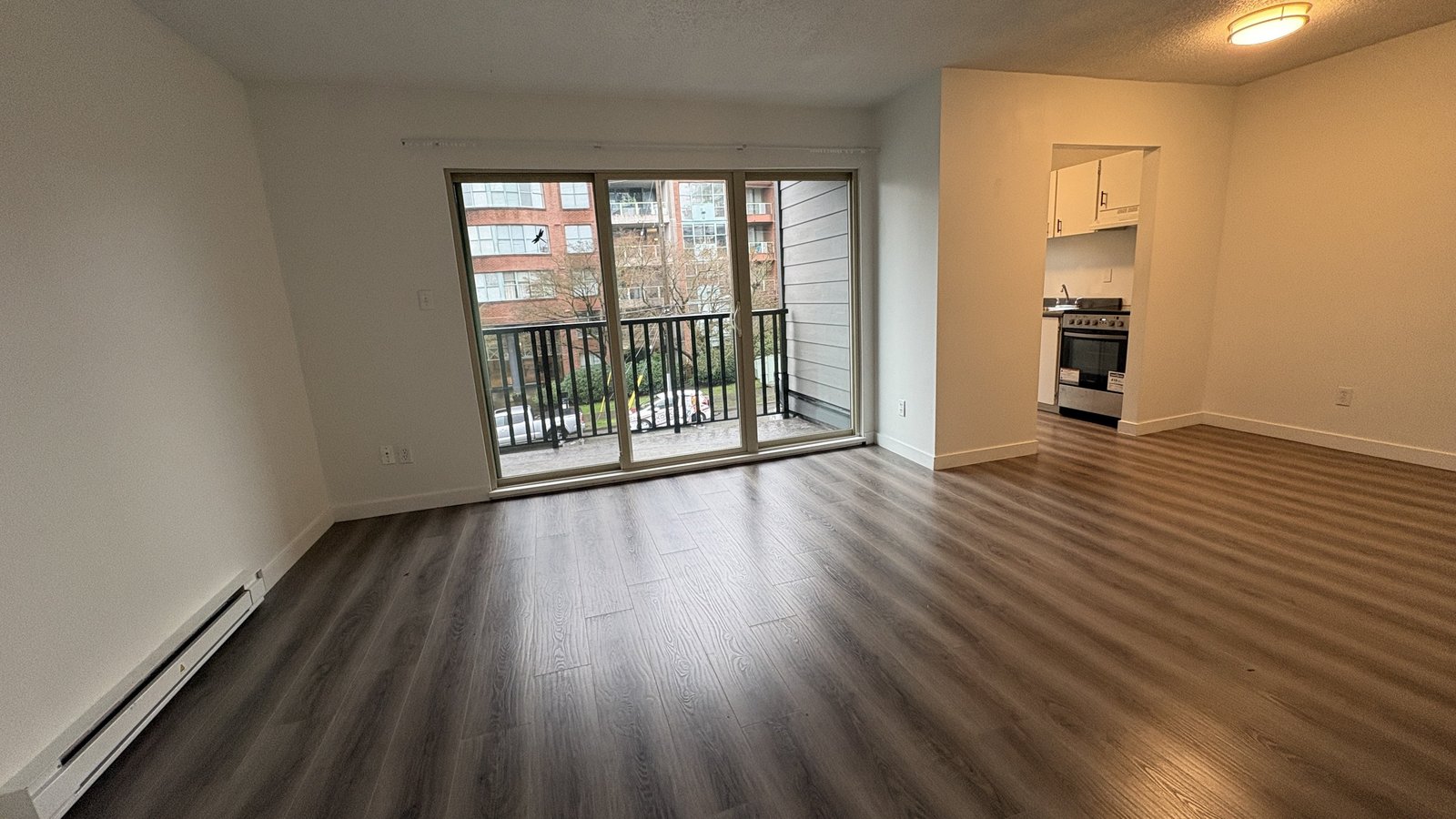 525 West 14th Avenue - Photo 7
