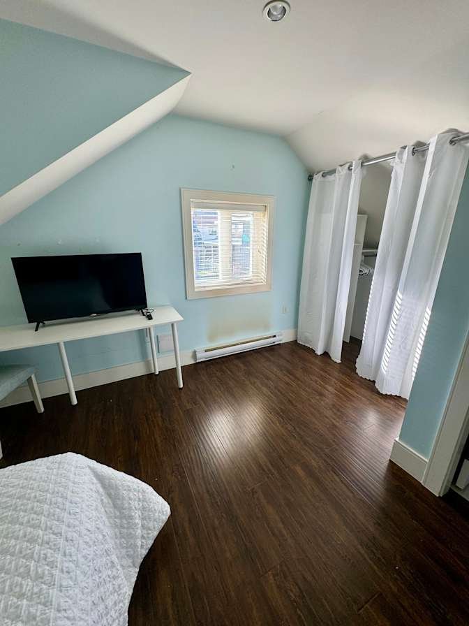 East 51st Avenue - Photo 2