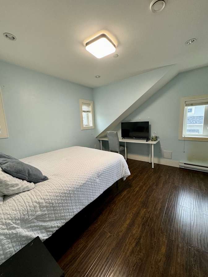 East 51st Avenue - Photo 3