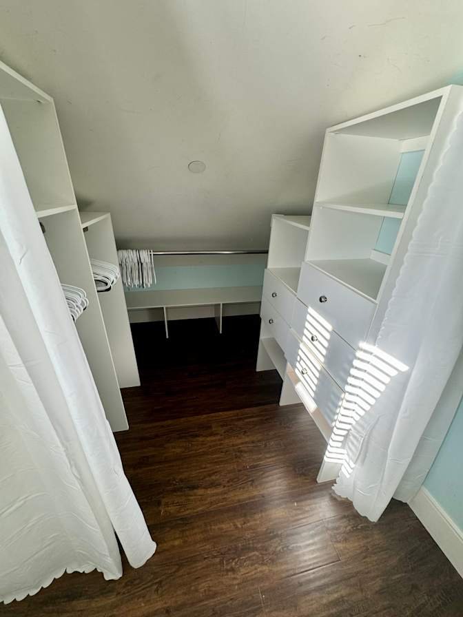 East 51st Avenue - Photo 4